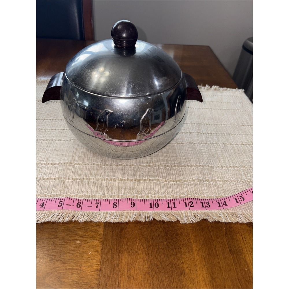 Vintage West Bend Penguin Hot & Cold Server Ice Bucket w/ Bakelite Handles - Picture 6 of 6